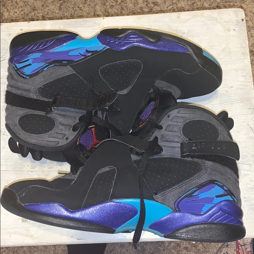 Aqua 8s
